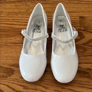 White formal shoes with diamanté strap Size 3